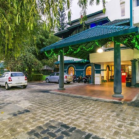 Haritagiri Otel Kalpatta Dış mekan fotoğraf