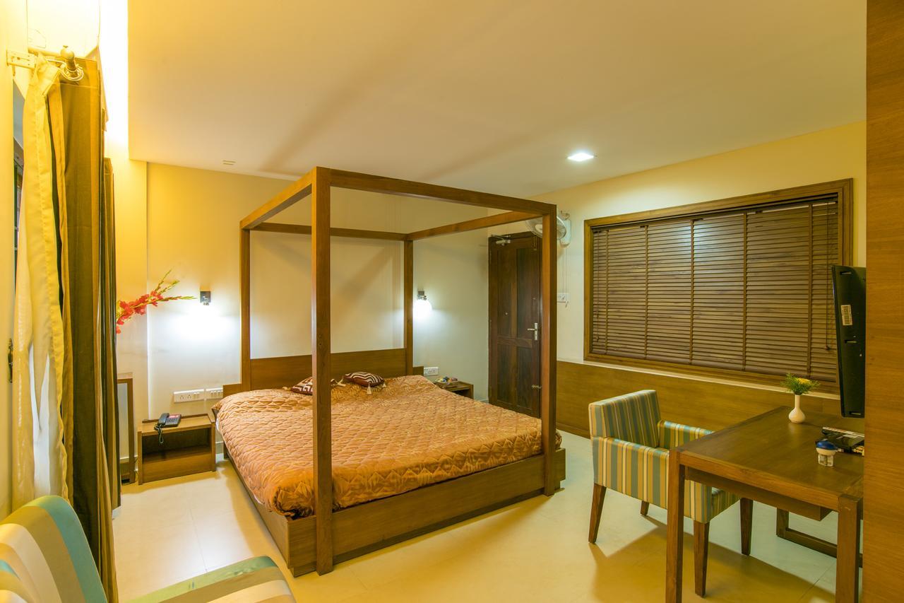 Haritagiri Otel Kalpatta Dış mekan fotoğraf