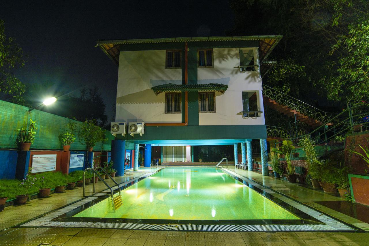 Haritagiri Otel Kalpatta Dış mekan fotoğraf