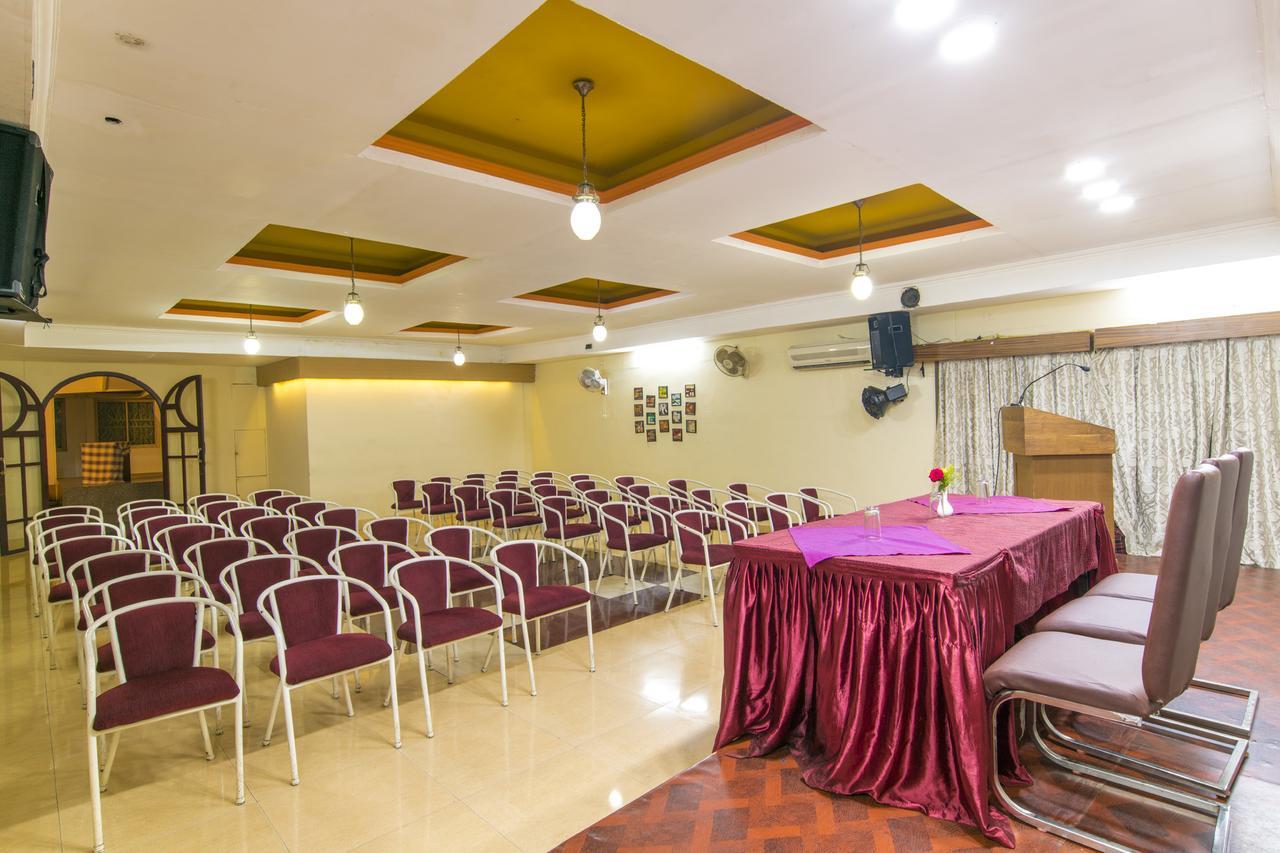 Haritagiri Otel Kalpatta Dış mekan fotoğraf