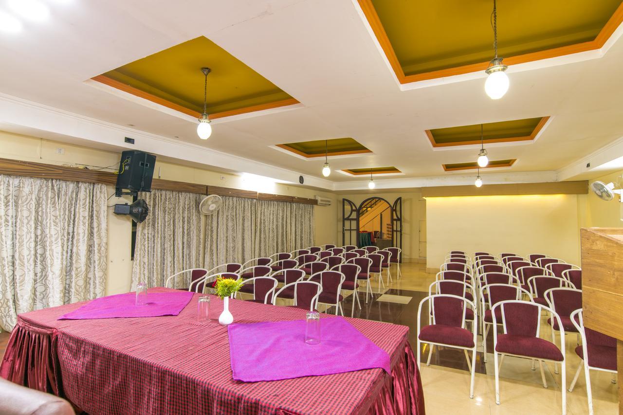 Haritagiri Otel Kalpatta Dış mekan fotoğraf