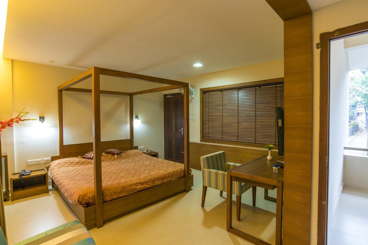 Haritagiri Otel Kalpatta Dış mekan fotoğraf