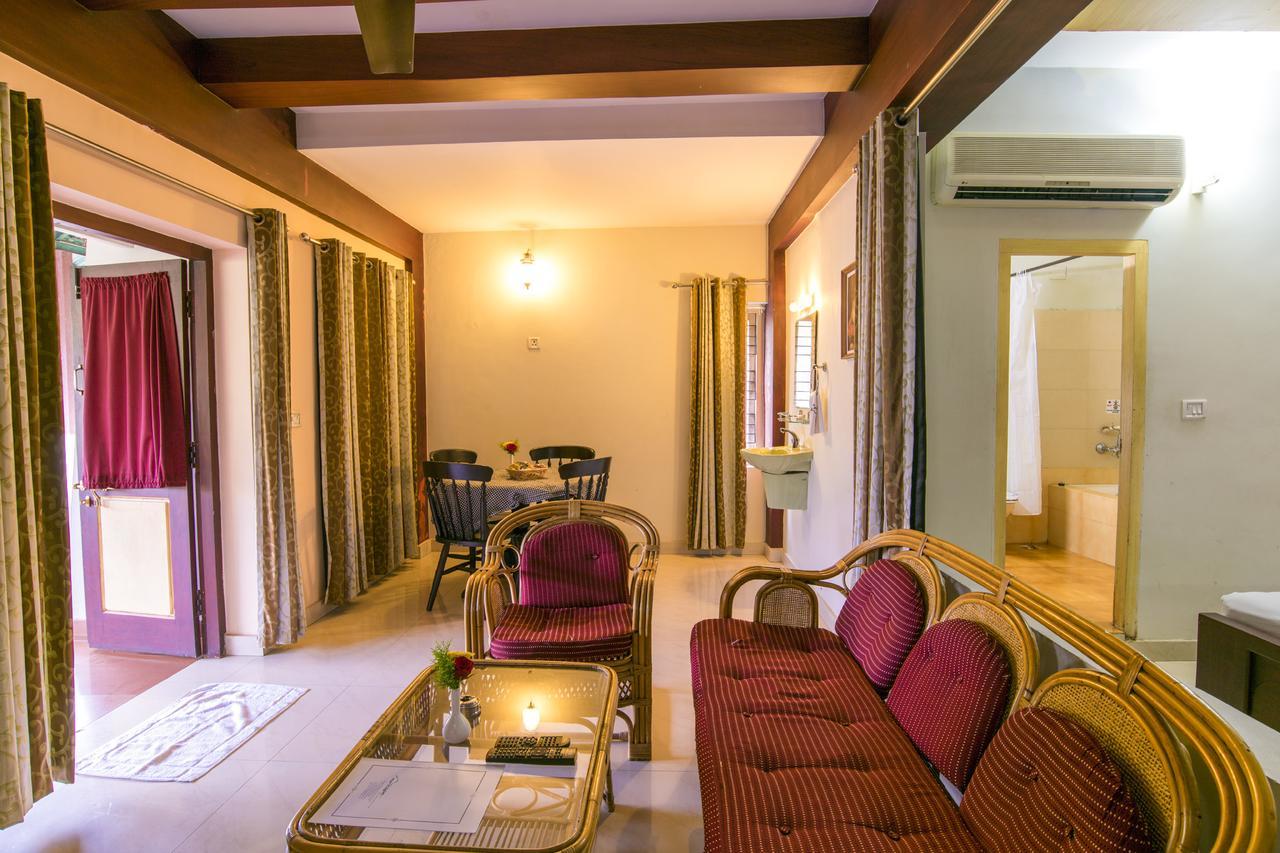 Haritagiri Otel Kalpatta Dış mekan fotoğraf