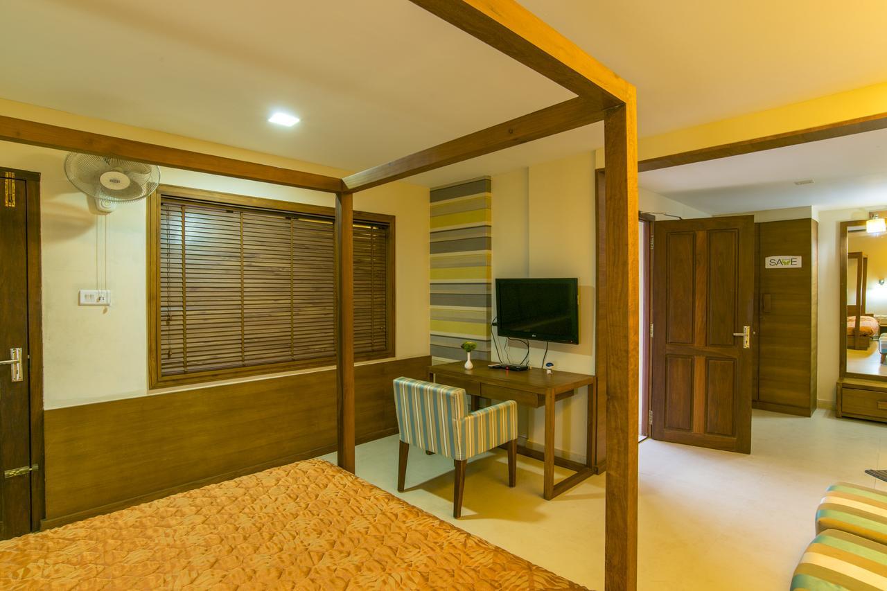 Haritagiri Otel Kalpatta Dış mekan fotoğraf