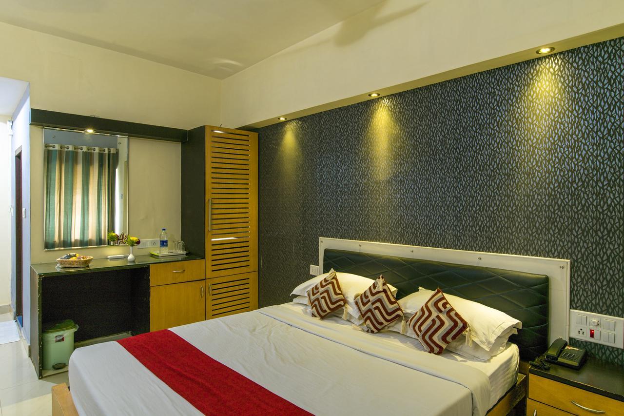 Haritagiri Otel Kalpatta Dış mekan fotoğraf